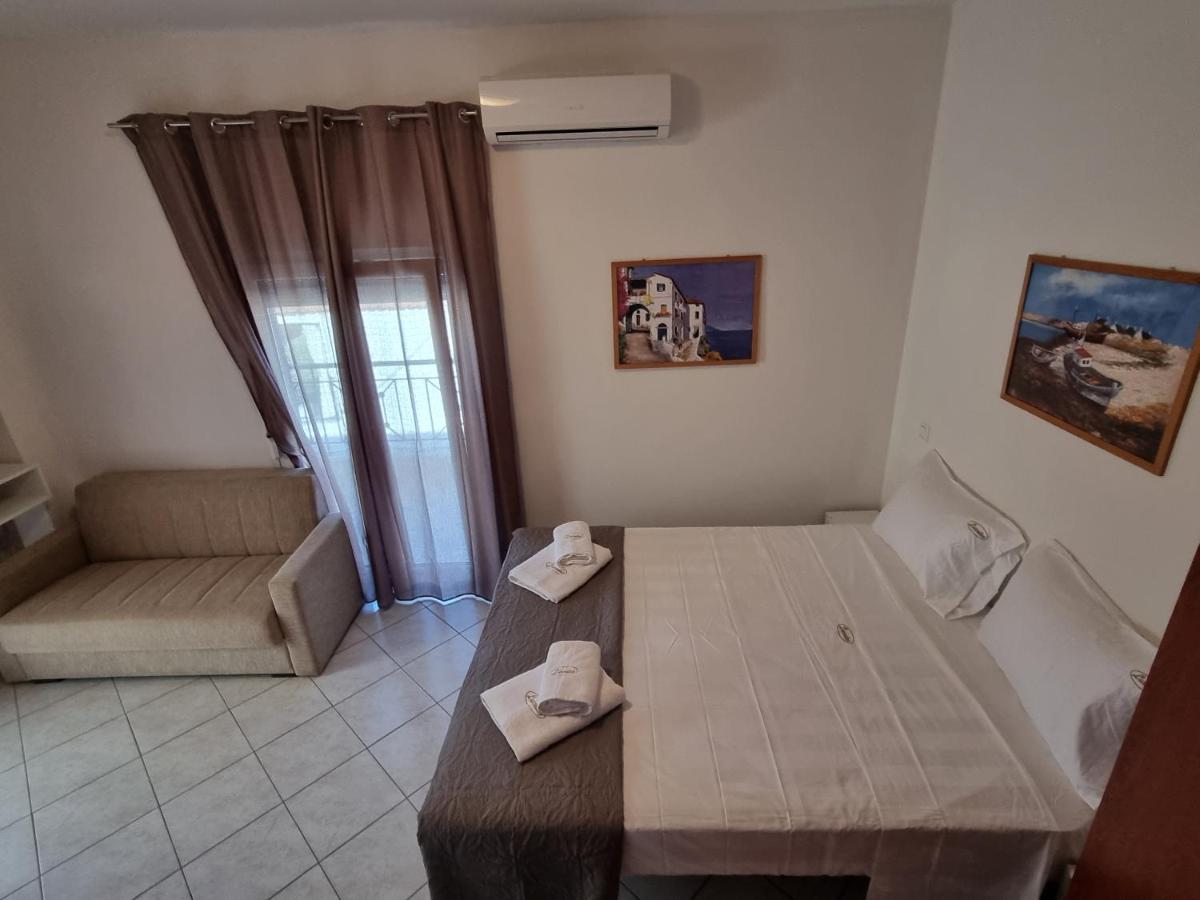 Premium Suites โอฟรีนีออน ภายนอก รูปภาพ