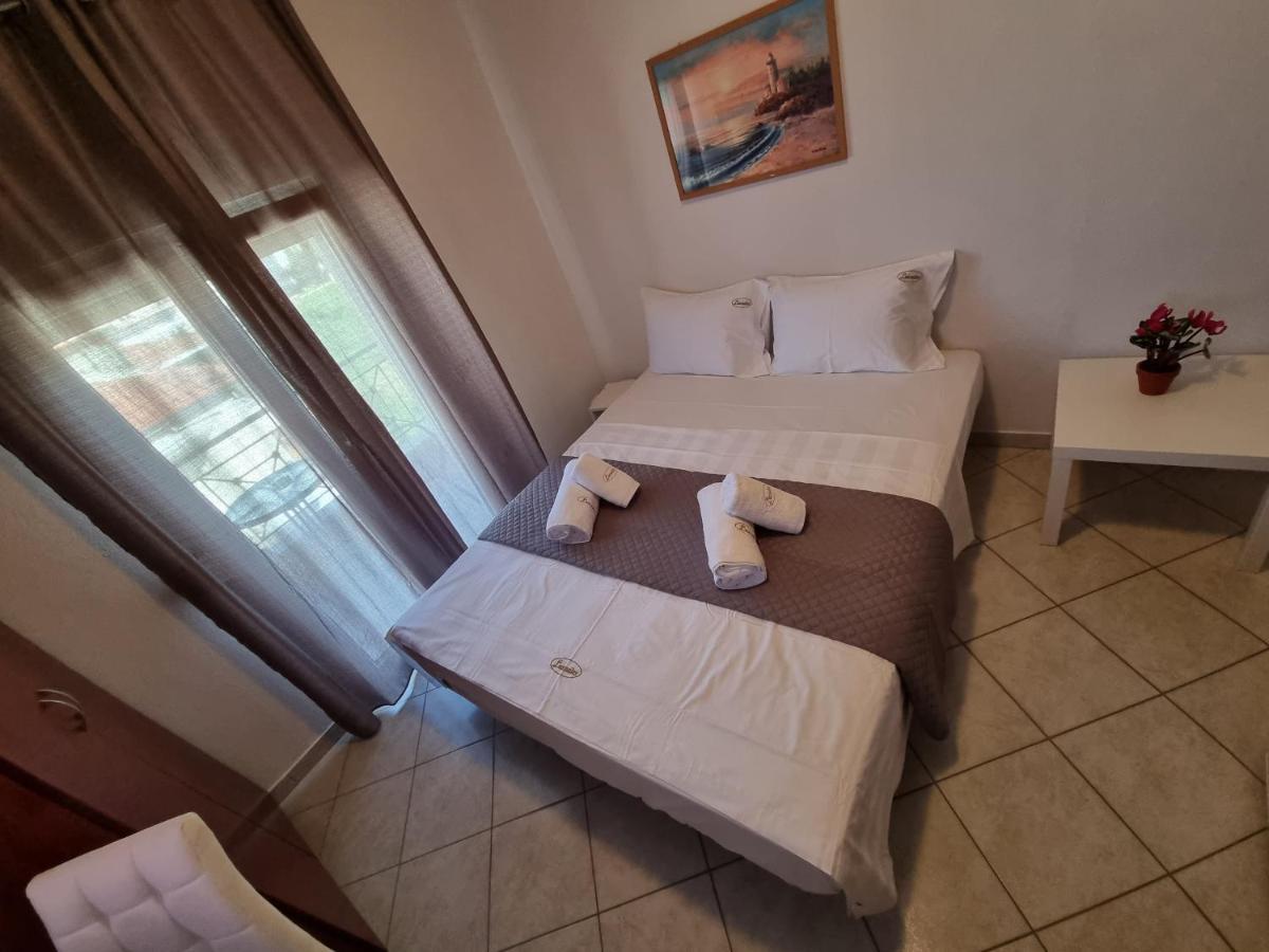 Premium Suites โอฟรีนีออน ภายนอก รูปภาพ