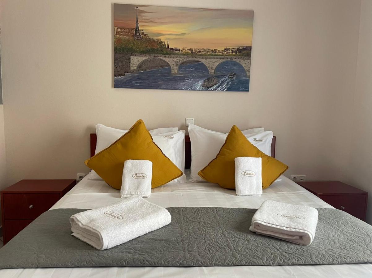 Premium Suites โอฟรีนีออน ภายนอก รูปภาพ