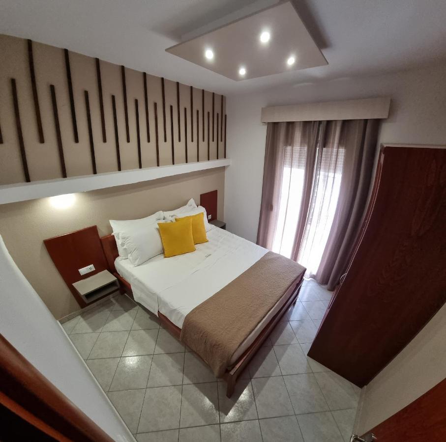 Premium Suites โอฟรีนีออน ภายนอก รูปภาพ