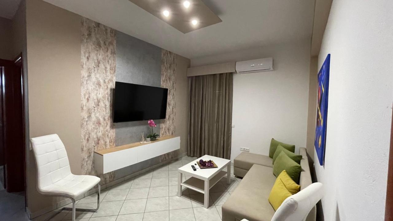 Premium Suites โอฟรีนีออน ภายนอก รูปภาพ