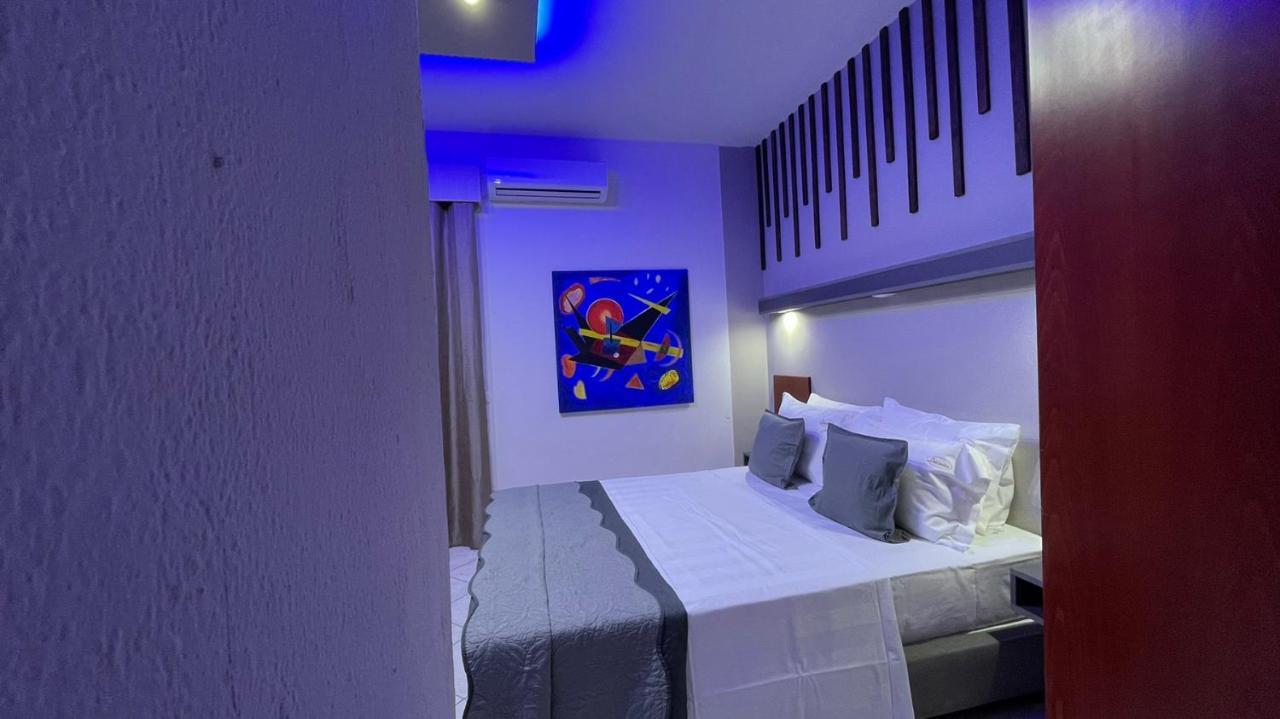 Premium Suites โอฟรีนีออน ภายนอก รูปภาพ