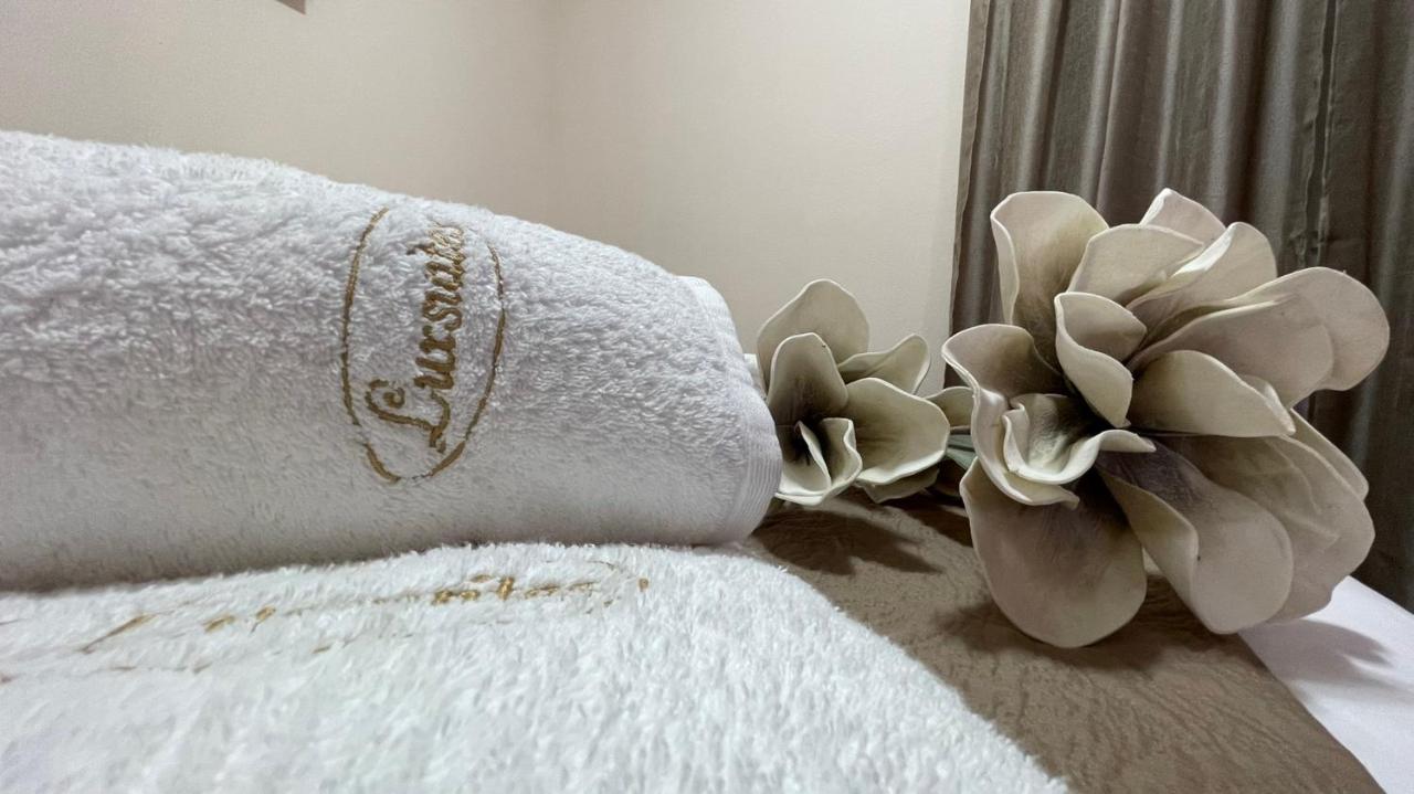 Premium Suites โอฟรีนีออน ภายนอก รูปภาพ