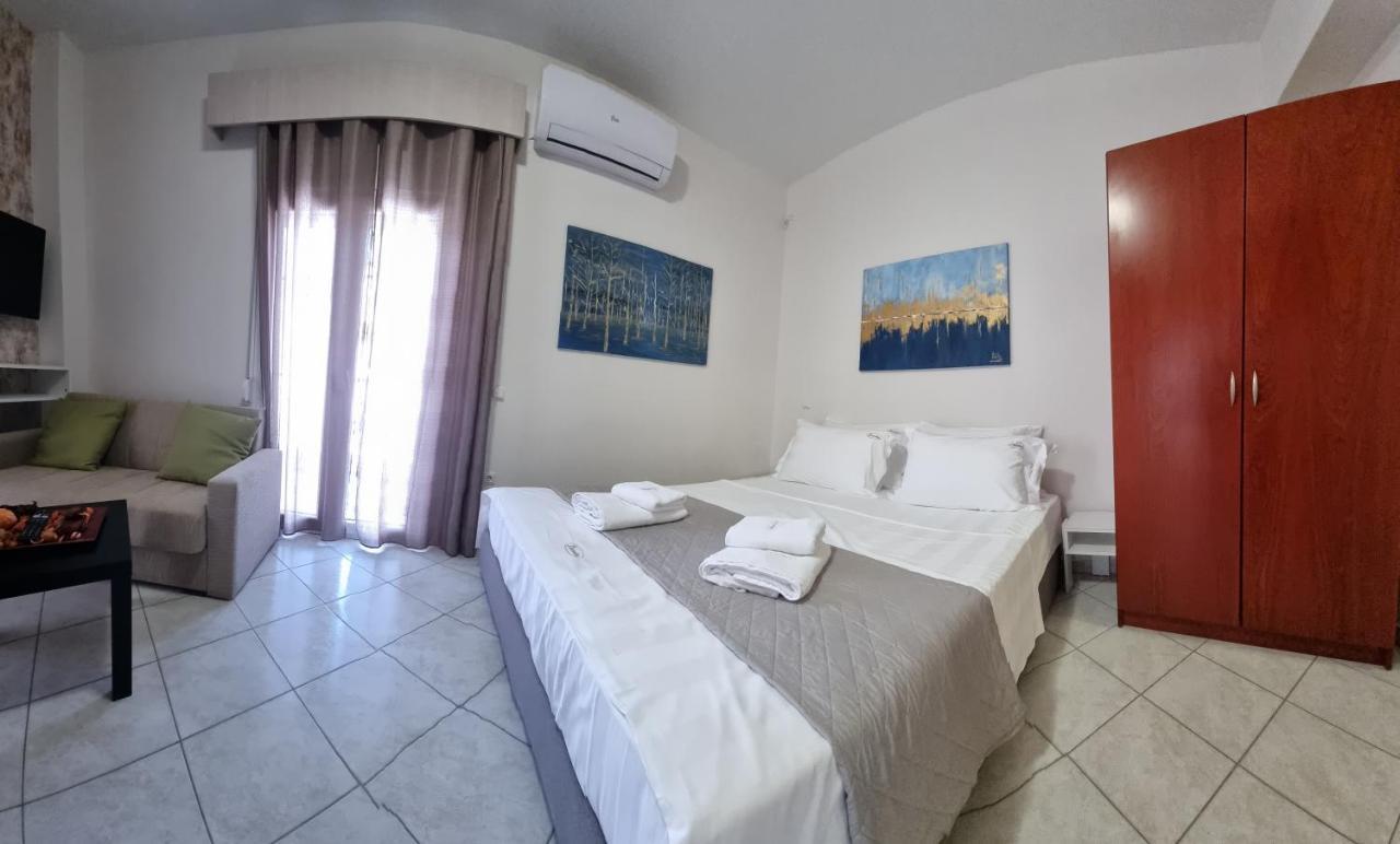 Premium Suites โอฟรีนีออน ภายนอก รูปภาพ